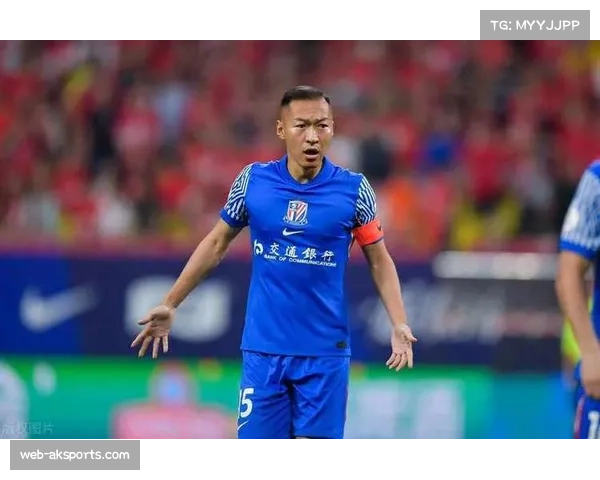 吴曦点球破门,申花老将赛季末稳定发挥 吴曦点球破门,申花老将赛季末稳定发挥